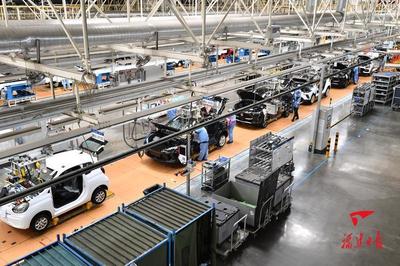 智能化賦能汽車產(chǎn)業(yè) 智能網(wǎng)聯(lián)汽車相關(guān)技術(shù)研究與應(yīng)用展望